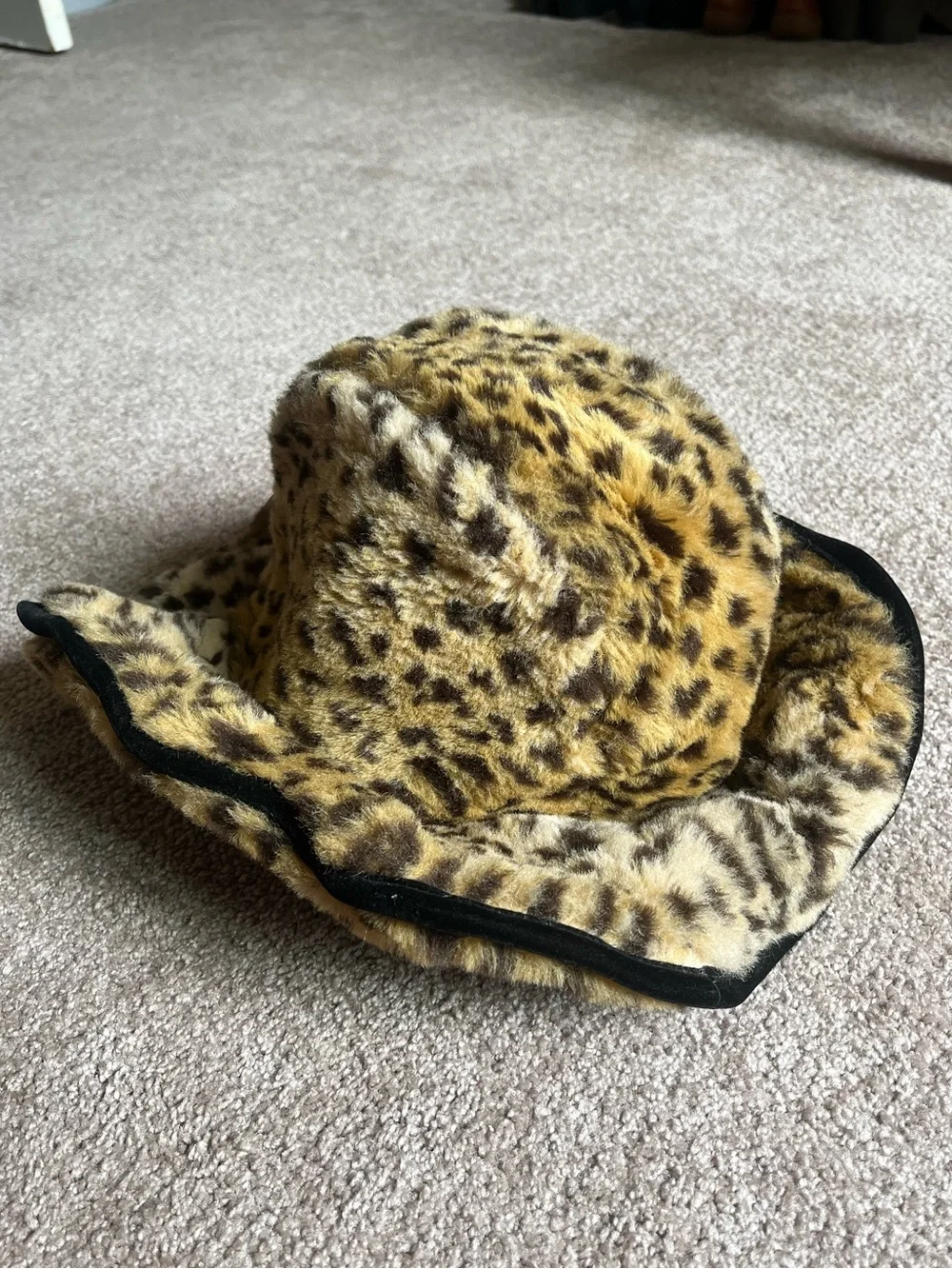 VTG 90’s Faux Fur Leopard Print Cowboy Hat - Picture 4 of 6